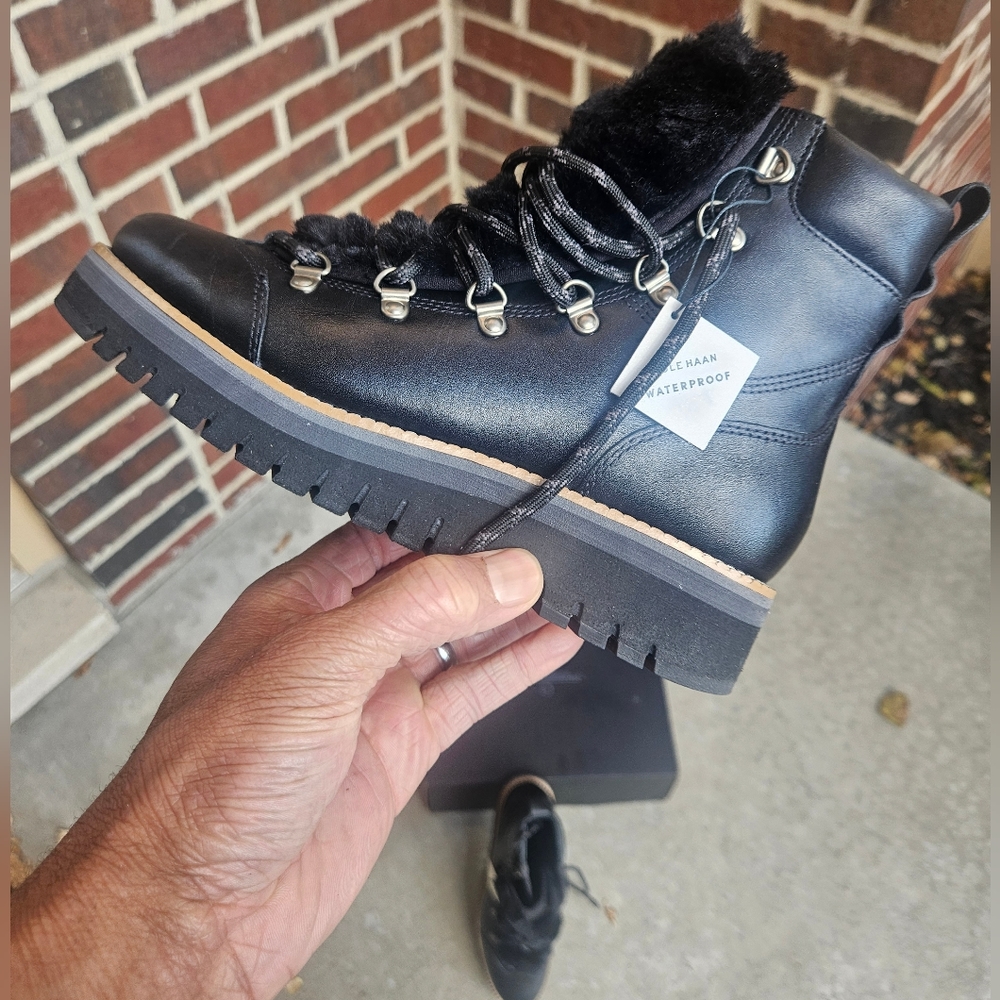 🎁NWT Women's Cole Haan Boots, sz 5.5